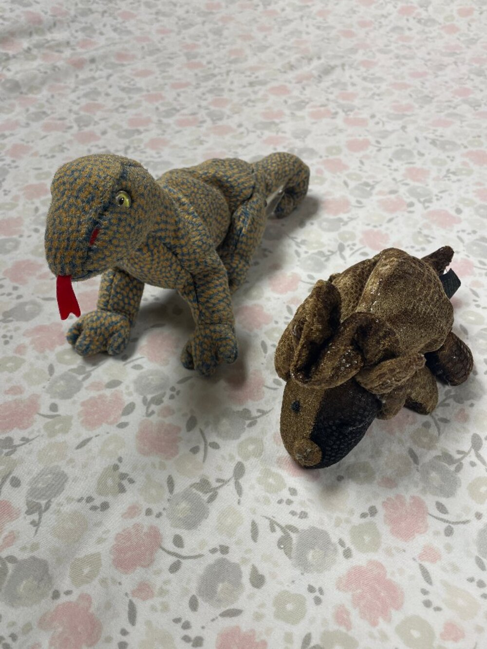 "Scaly" Ty Beanie Baby & "Triggor" Russ Berrie - Dinosaur Stuffed Animals